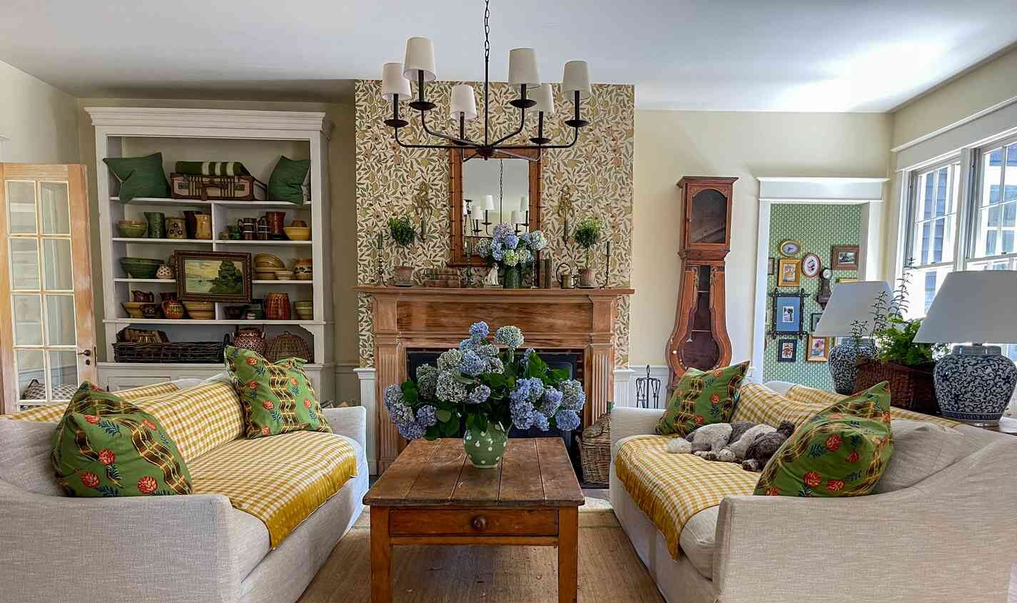 A decorative image for '90s Flooring Trends Are Back!'